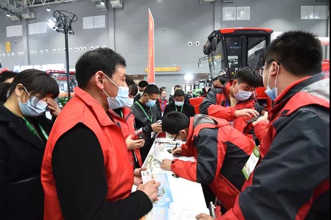 客戶
服務升級 | 鄭州中聯(lián)農(nóng)機用戶俱樂部成立