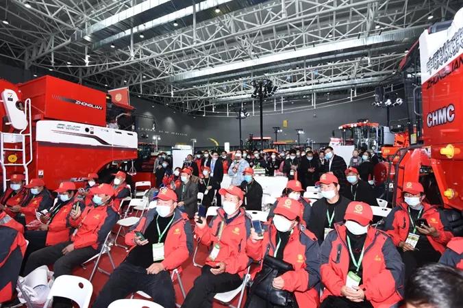 客戶
服務升級 | 鄭州中聯(lián)農(nóng)機用戶俱樂部成立