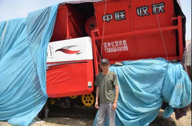 很慶幸,中聯(lián)收獲花生機(jī)是我人生中的
臺(tái)農(nóng)機(jī)